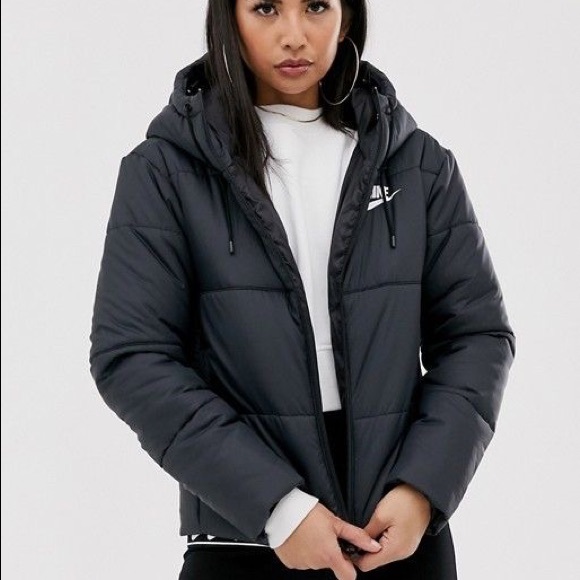 nike black padded jacket